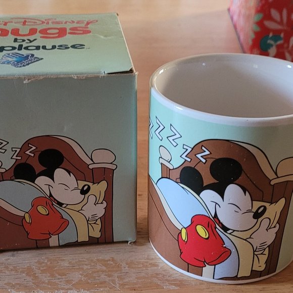Walt Disney Micky Mouse Sleeping Mug with matching box - Picture 2 of 3